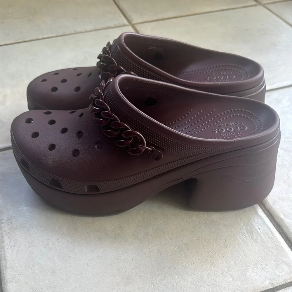 CROCS Women's Chain Detail Platform Clogs - Dark Brown - Picture 2 of 6